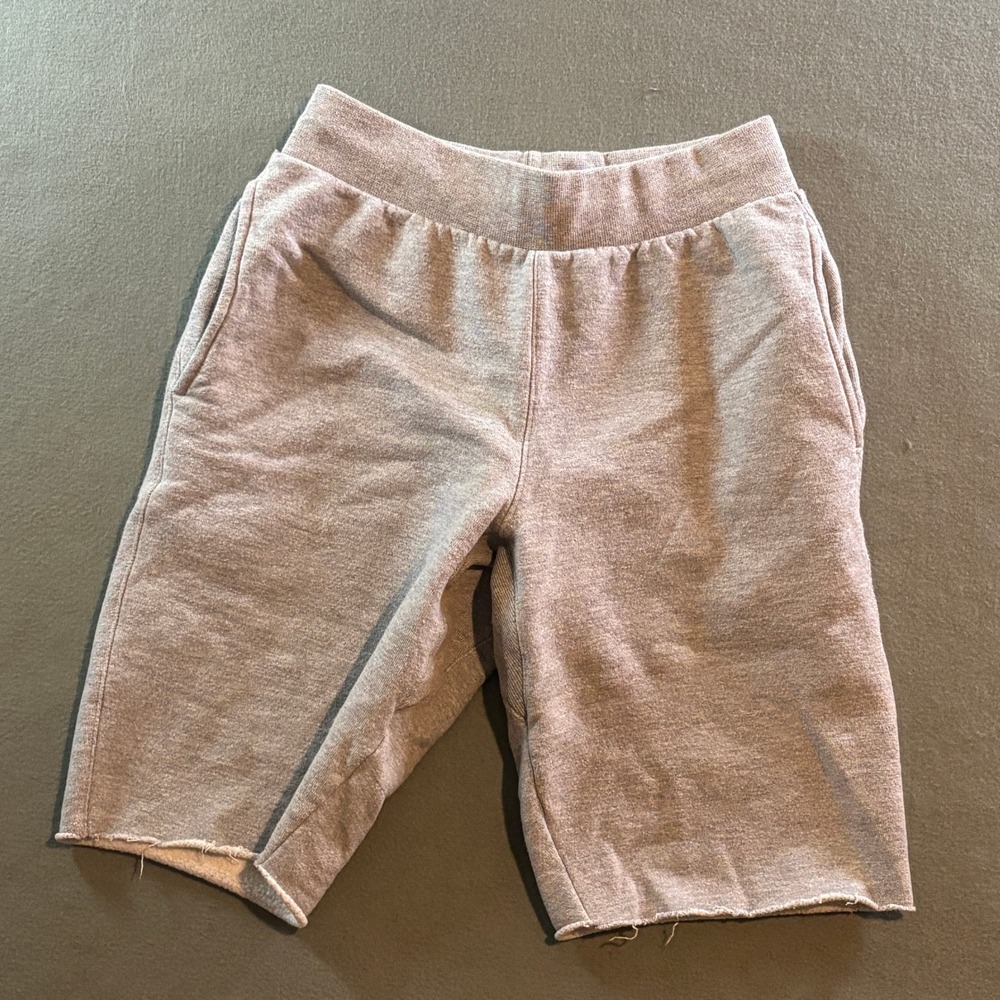 Champion Reverse Weave Sweat Shorts Mens S Gray Cut Off Raw Hem GF97 Athleisure